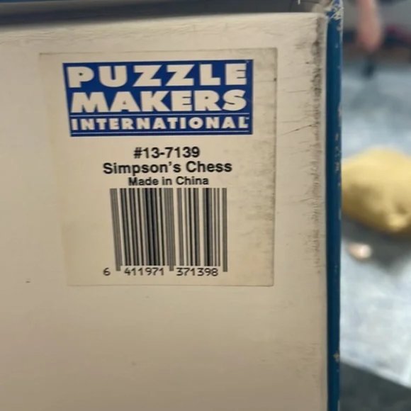 The Simpsons Chess Set - Picture 3 of 5